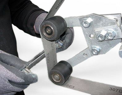KS 360 Bras d'écartement AL pour le meulage sur le rouleau de contact ou sur la bande libre