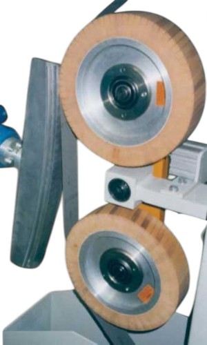 Abrasive belt grinding machine, type KS 100 of robot design